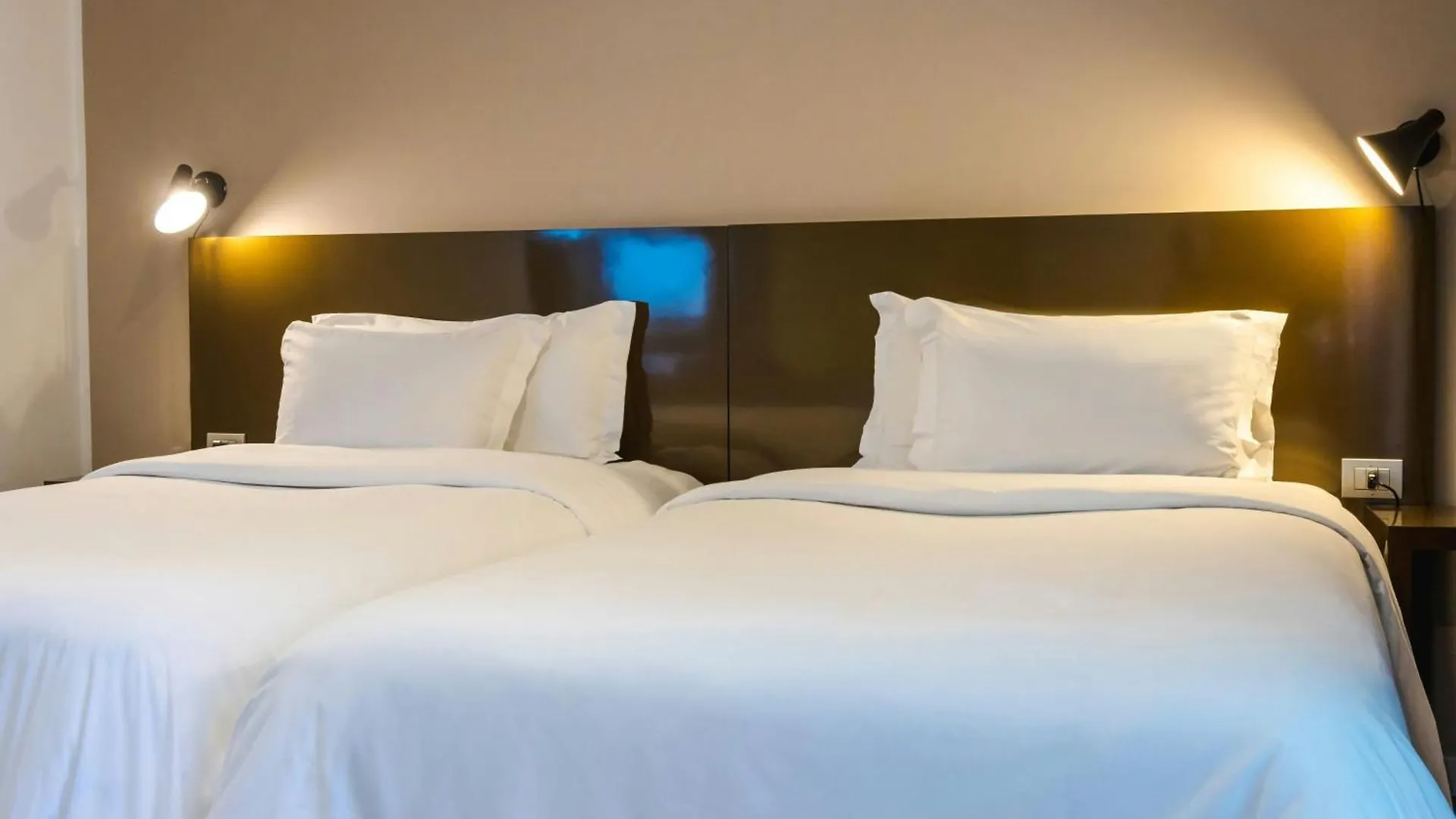 Four Points By Sheraton Catania Hotel Cannizzaro 4*,  Italië